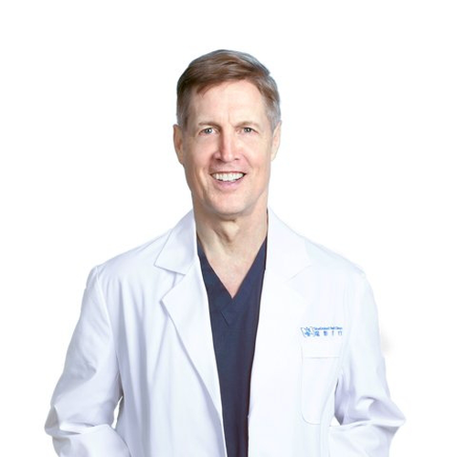 Stephen Misch (General Practitioner & Chief of New Bund Medical and Surgical Center Certified American Board of Family Practice at SinoUnited Health)